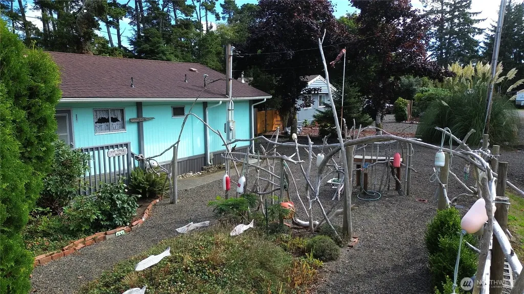 2446 S Pleasant Drive Westport WA 98595