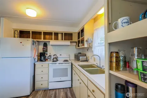 2446 S Pleasant Drive Westport WA 98595