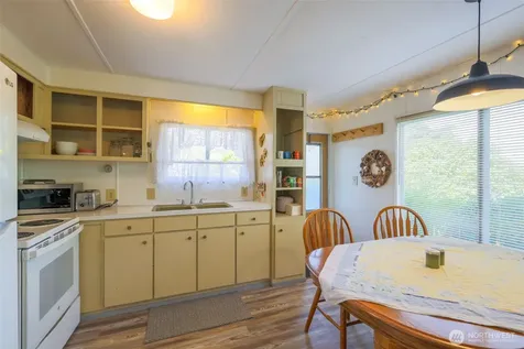 2446 S Pleasant Drive Westport WA 98595
