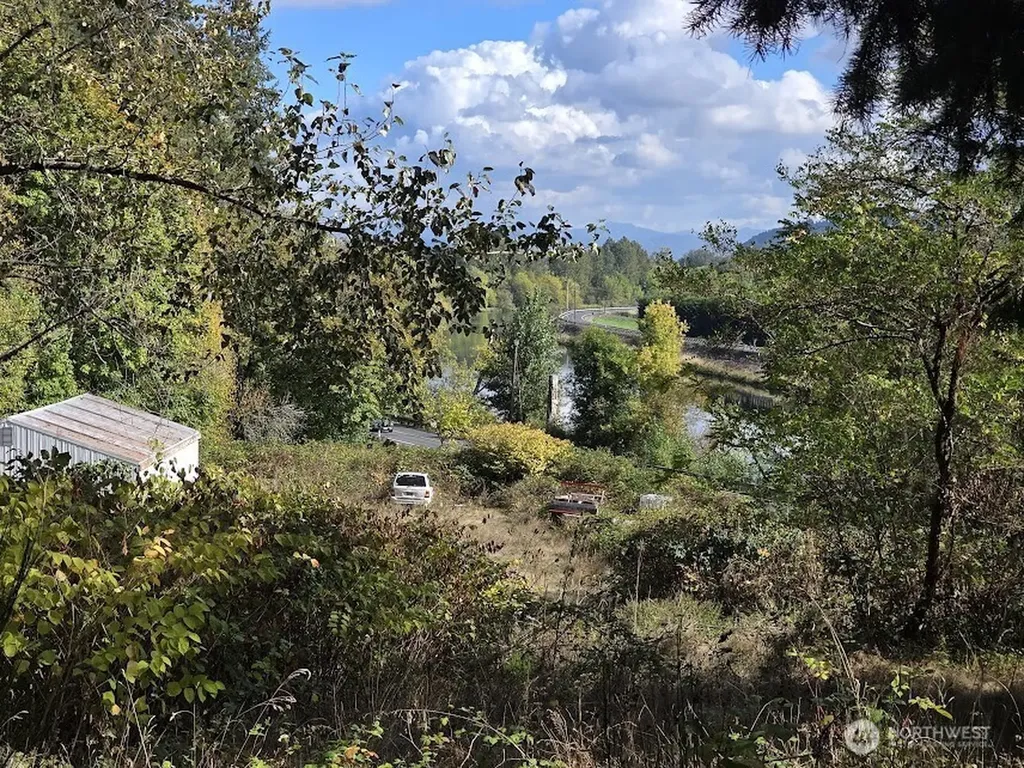 7002 Ocean Beach Highway Longview WA 98632