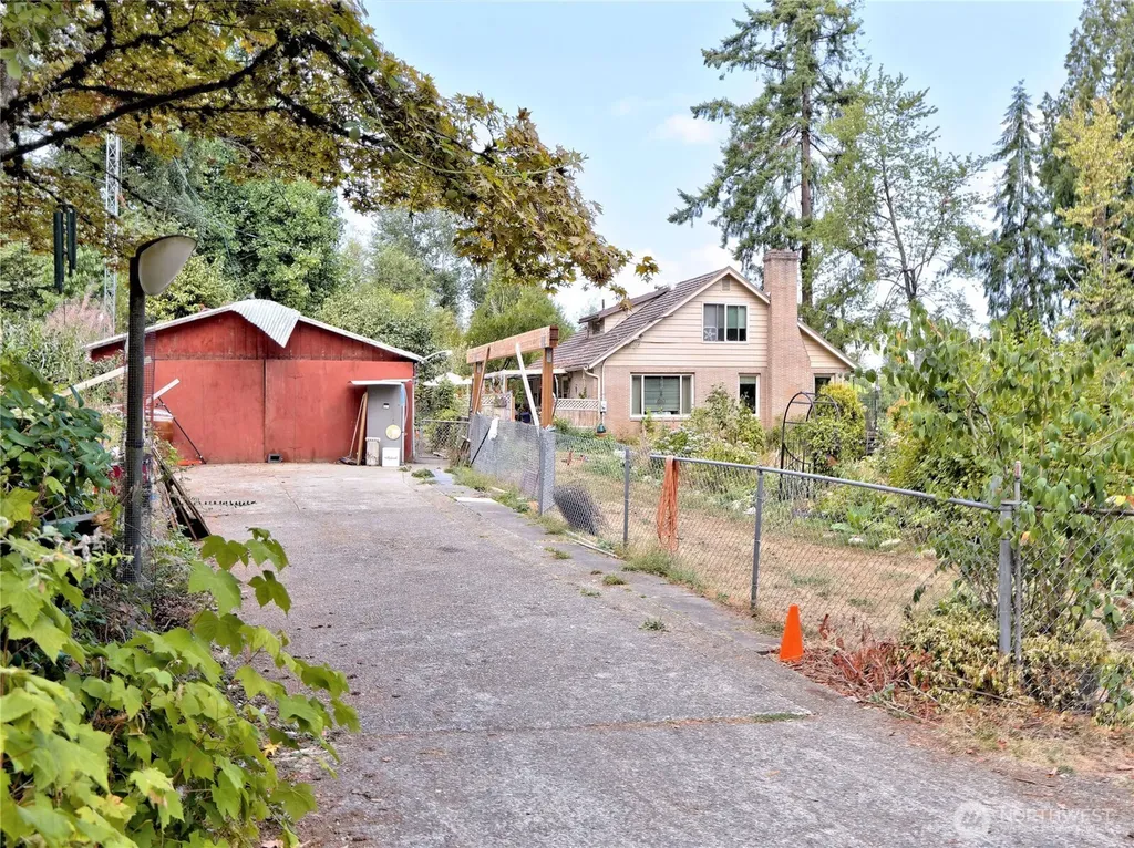 17204 Northup Way Bellevue WA 98008