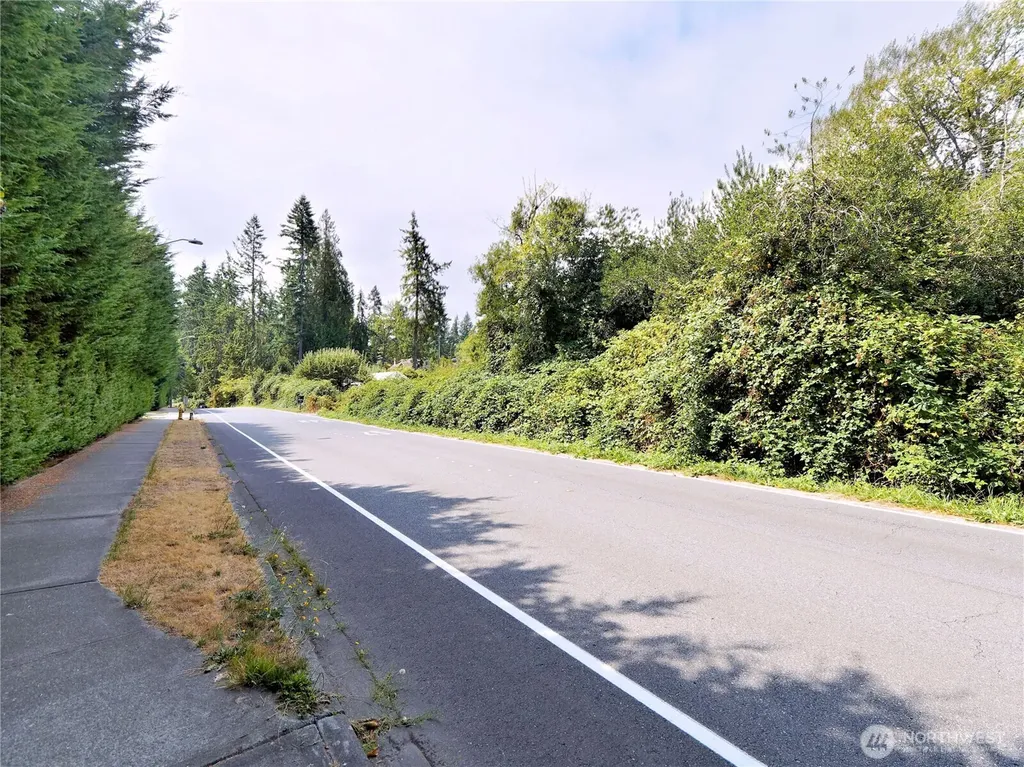 17204 Northup Way Bellevue WA 98008