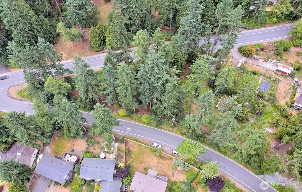 17204 Northup Way Bellevue WA 98008
