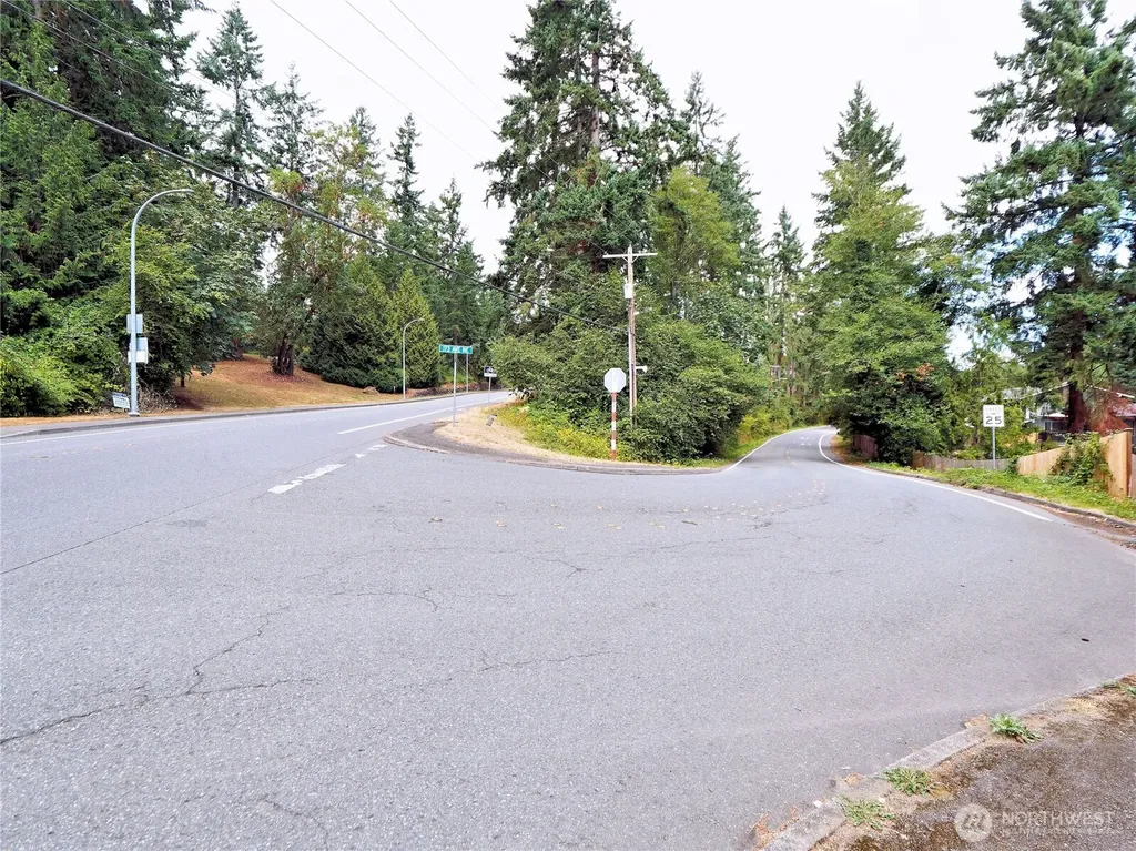 17204 Northup Way Bellevue WA 98008