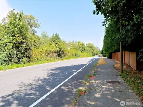 17204 Northup Way Bellevue WA 98008