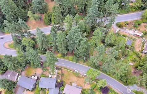 17204 Northup Way Bellevue WA 98008