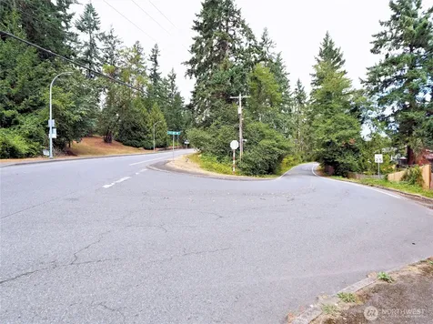 17204 Northup Way Bellevue WA 98008