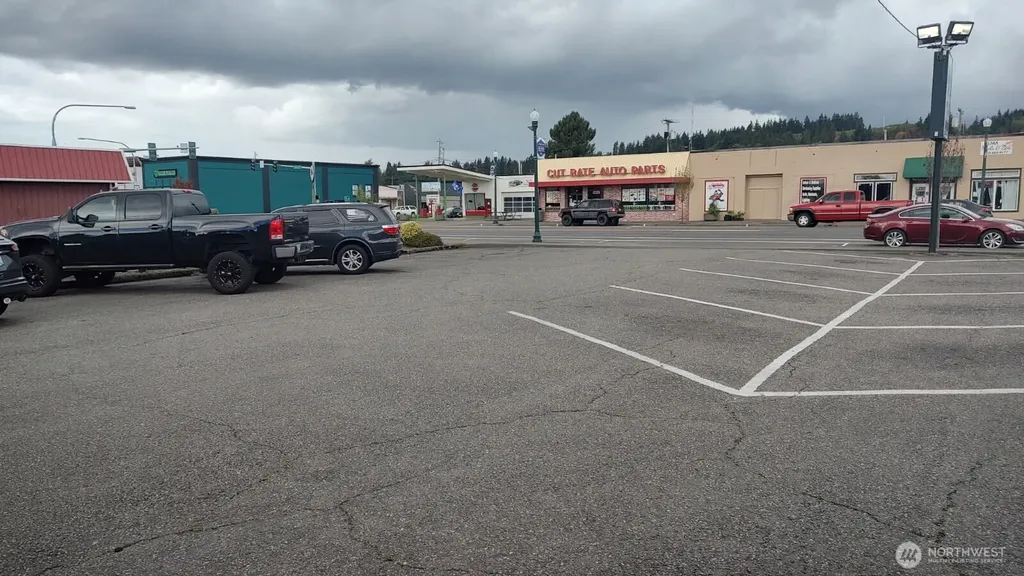 203 W Main Street Elma WA 98541