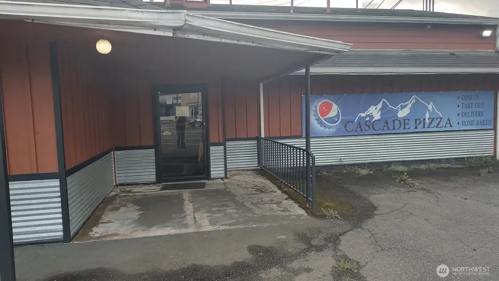 203 W Main Street Elma WA 98541