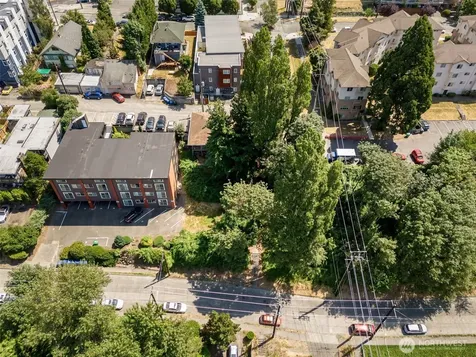 1306 S Bayview Street Seattle WA 98144