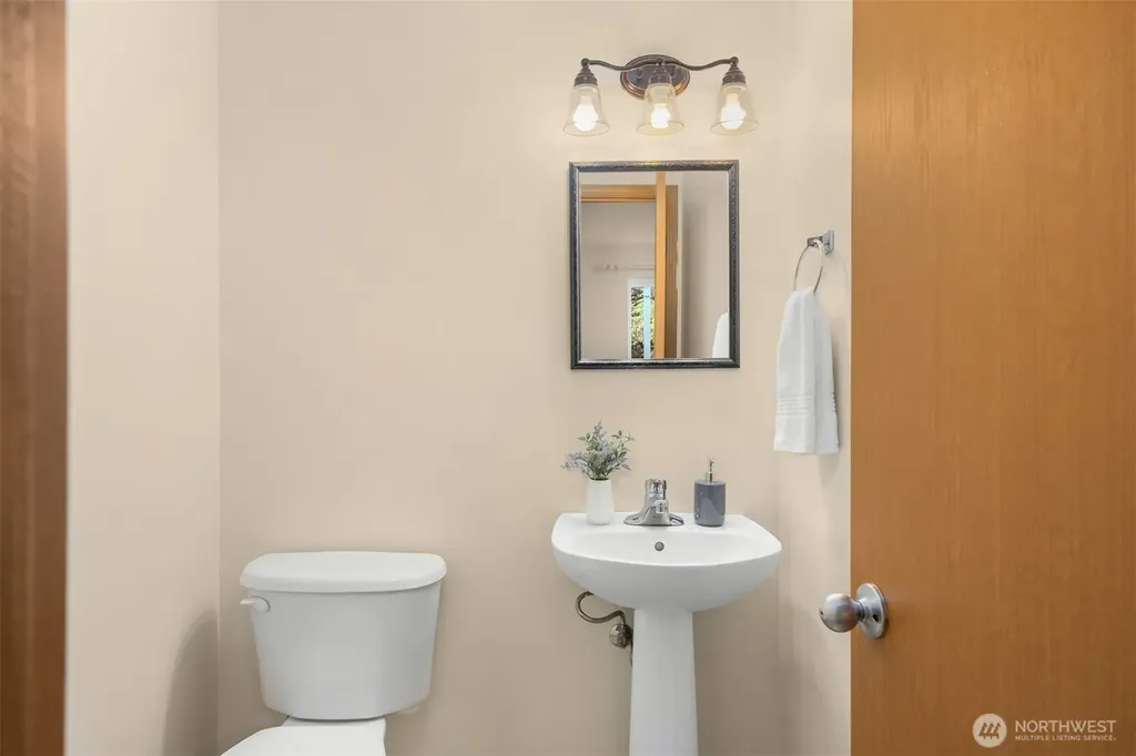 110 Cressey Lane Port Ludlow WA 98365