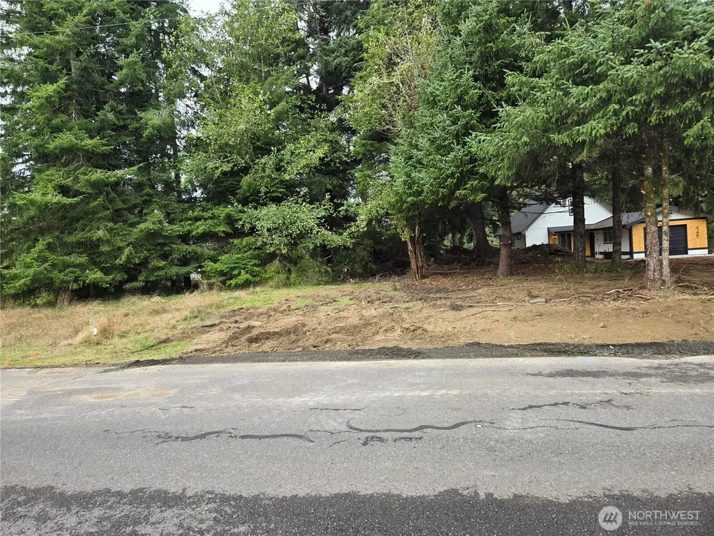441 Bass Avenue NE Ocean Shores WA 98569