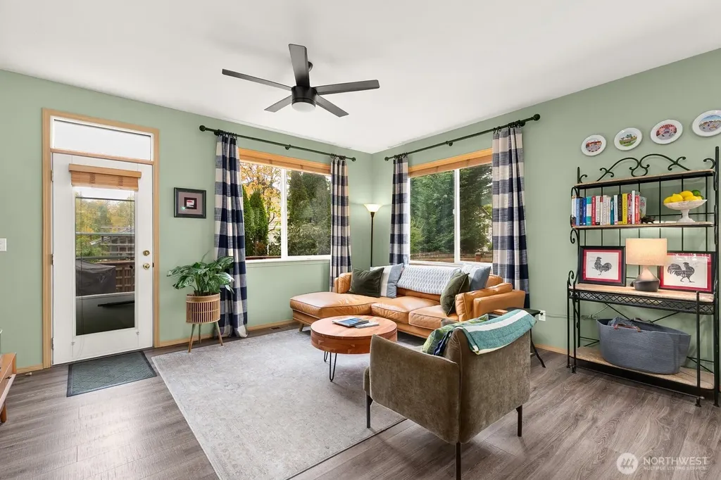 17928 15th Avenue W Lynnwood WA 98037