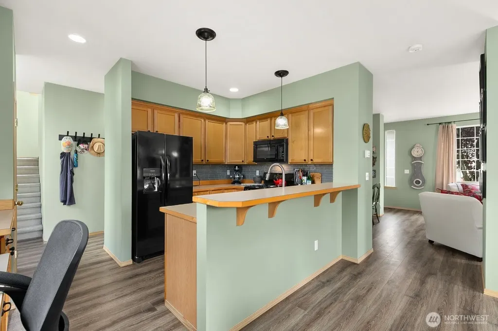 17928 15th Avenue W Lynnwood WA 98037