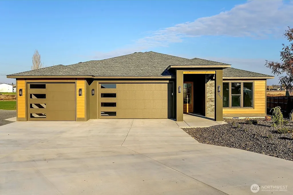 2053 H.2 Road Moses Lake WA 98837