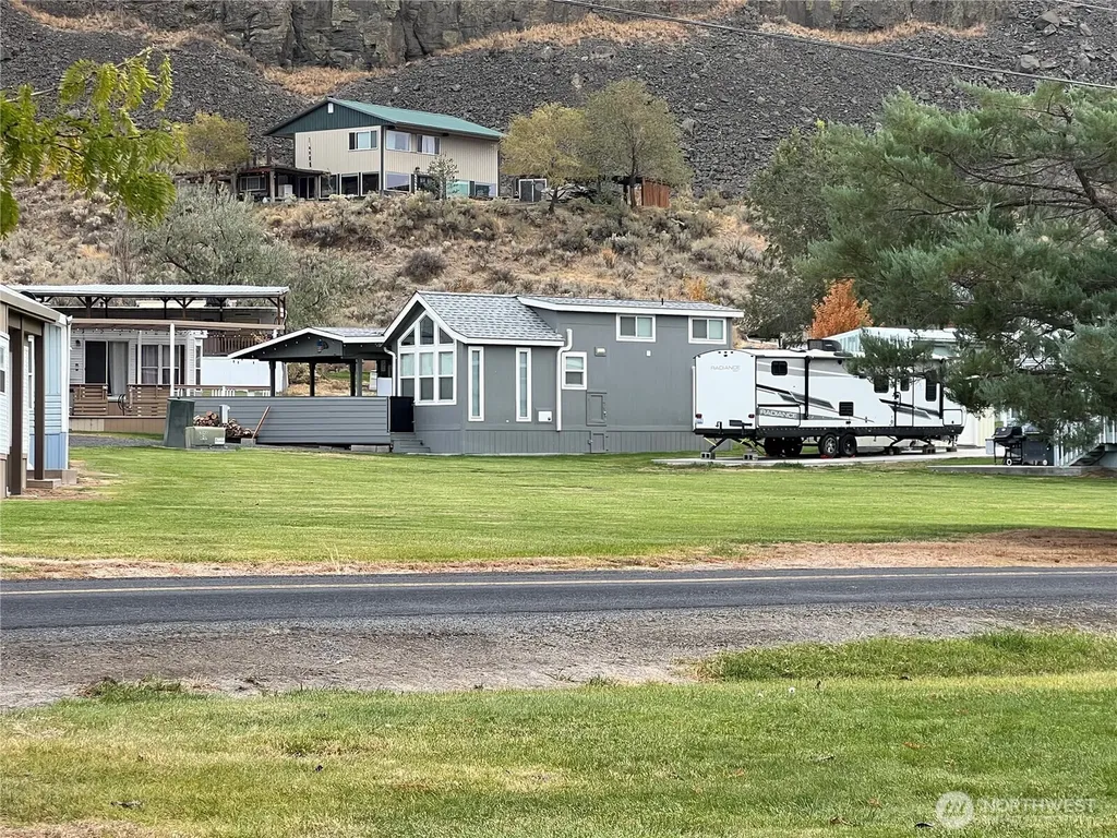 31465 Moore Road NE Coulee City WA 99115
