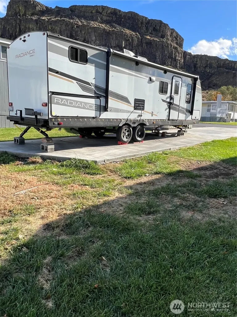31465 Moore Road NE Coulee City WA 99115