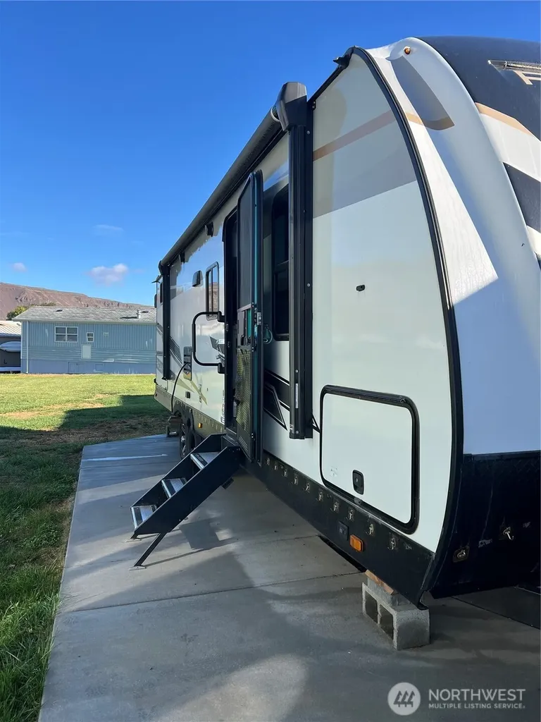 31465 Moore Road NE Coulee City WA 99115