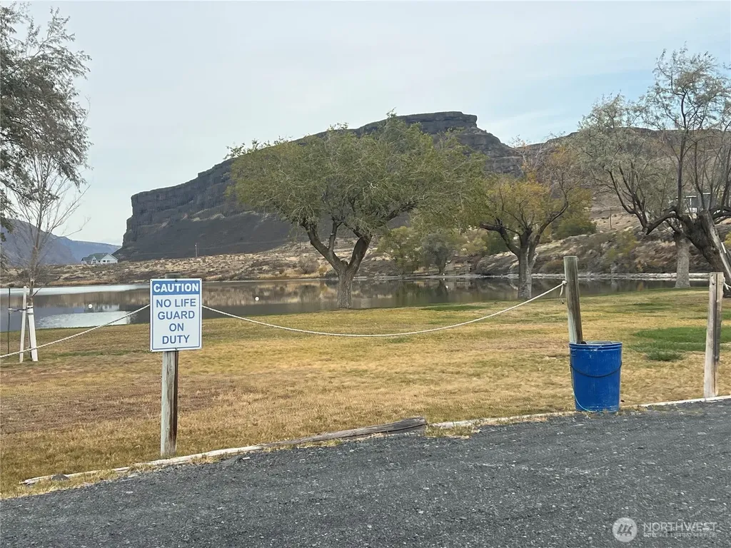 31465 Moore Road NE Coulee City WA 99115