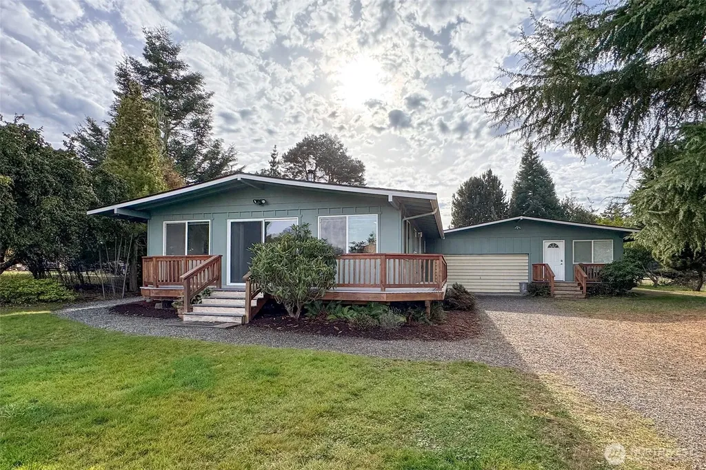 241 Bay View Street Sequim WA 98382