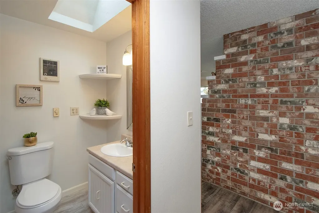 241 Bay View Street Sequim WA 98382