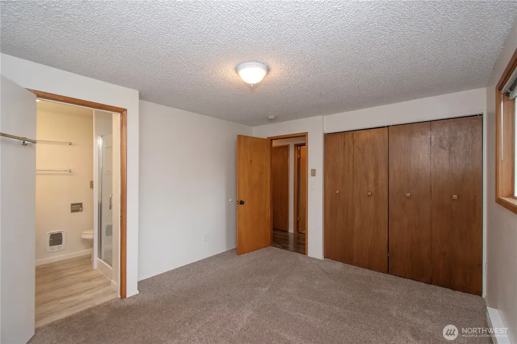 241 Bay View Street Sequim WA 98382