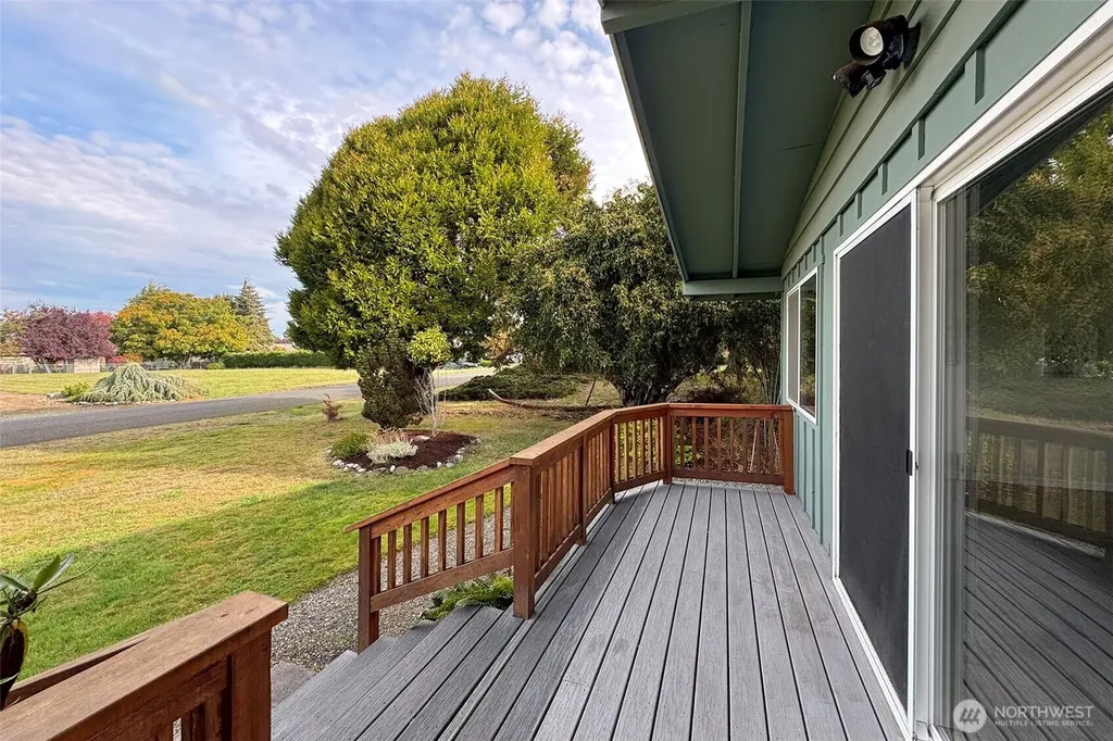 241 Bay View Street Sequim WA 98382