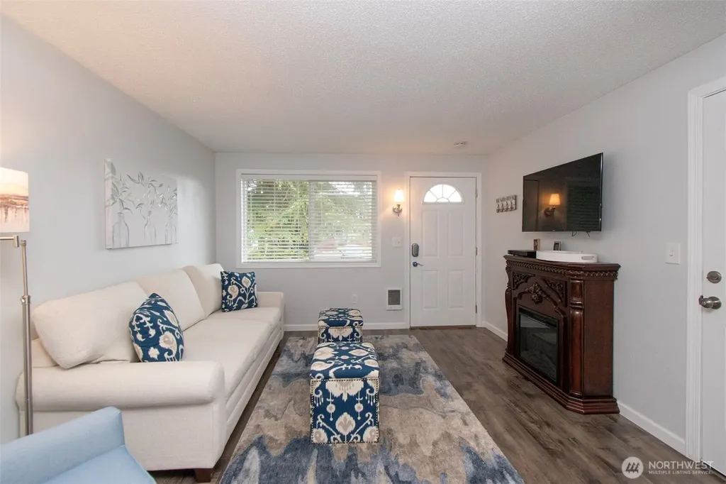 241 Bay View Street Sequim WA 98382