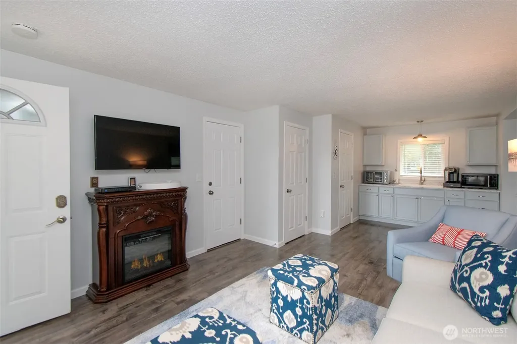 241 Bay View Street Sequim WA 98382