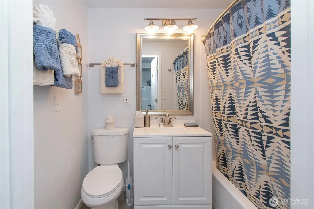 241 Bay View Street Sequim WA 98382