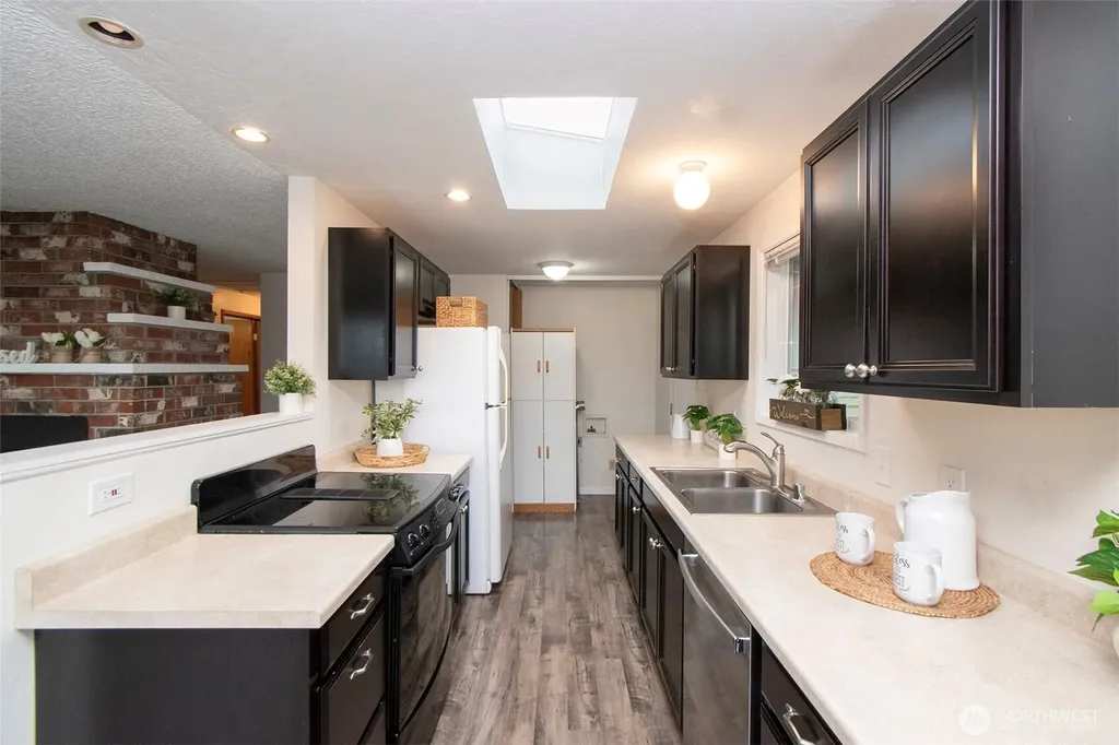 241 Bay View Street Sequim WA 98382