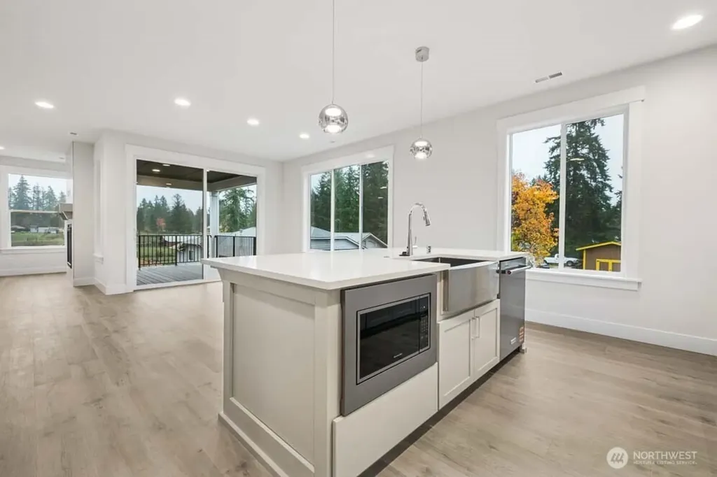 18019 SE 250th Place Covington WA 98042