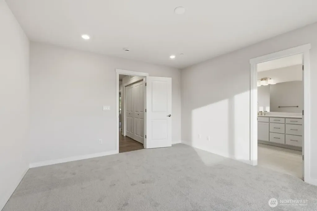 13210 NE 127th Way Kirkland WA 98034