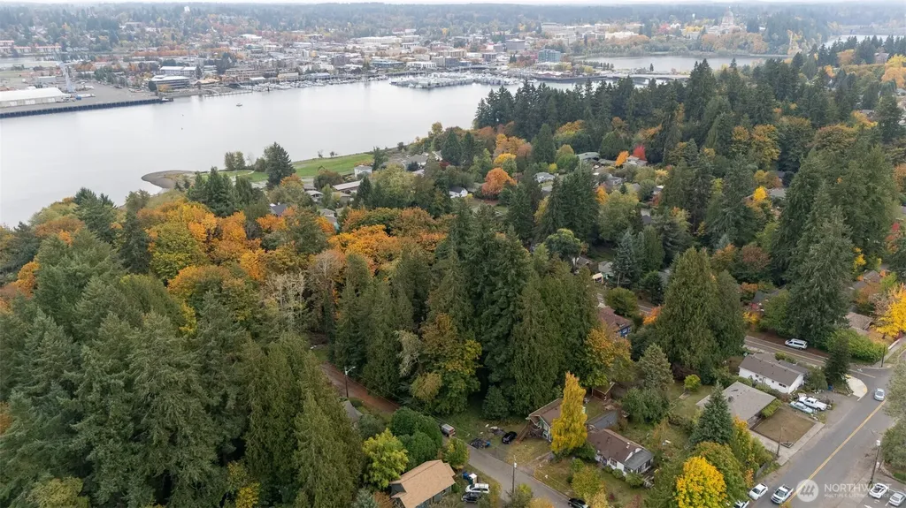 1203 Bowman Avenue NW Olympia WA 98502
