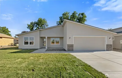 523 Dorsing Street Moses Lake WA 98837