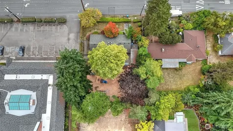 4025 86th Avenue SE Mercer Island WA 98040