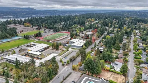 4025 86th Avenue SE Mercer Island WA 98040