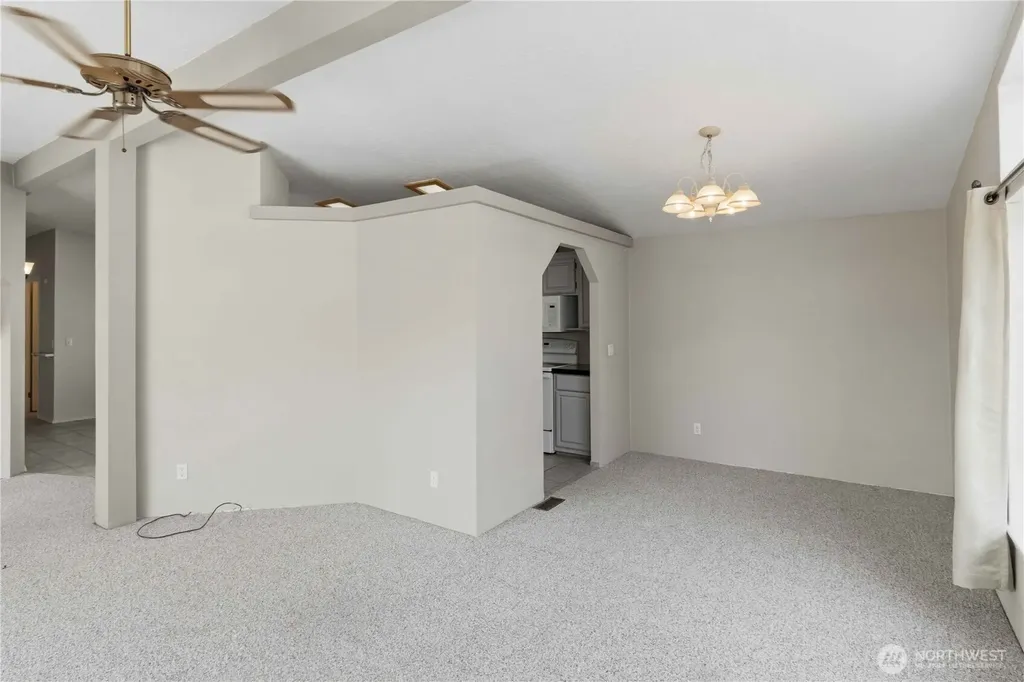 318 Peacock Lane Kelso WA 98626