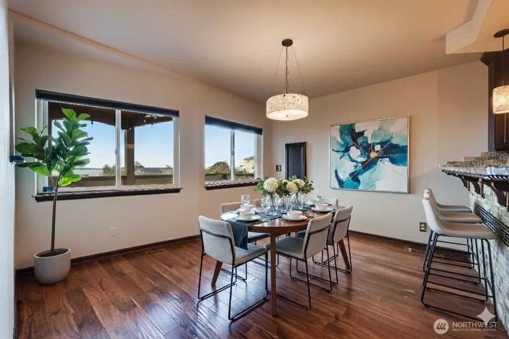 212 Grandview Avenue Camano Island WA 98282