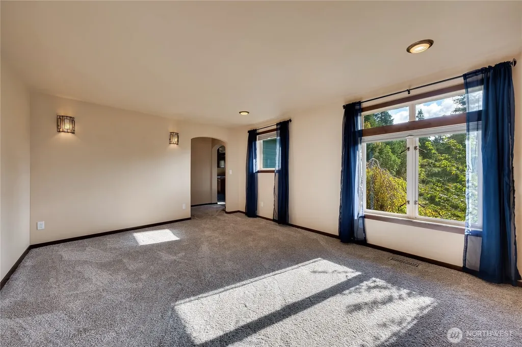 212 Grandview Avenue Camano Island WA 98282
