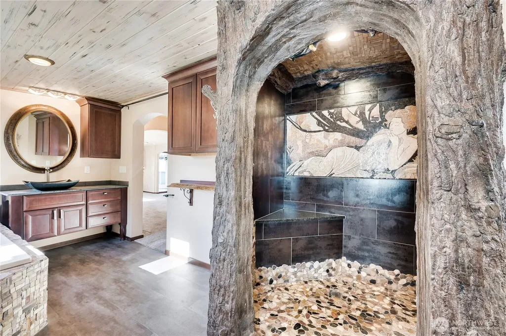 212 Grandview Avenue Camano Island WA 98282