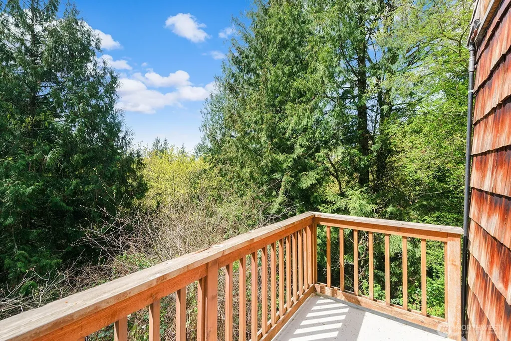 13133 66th Place NE Kirkland WA 98034