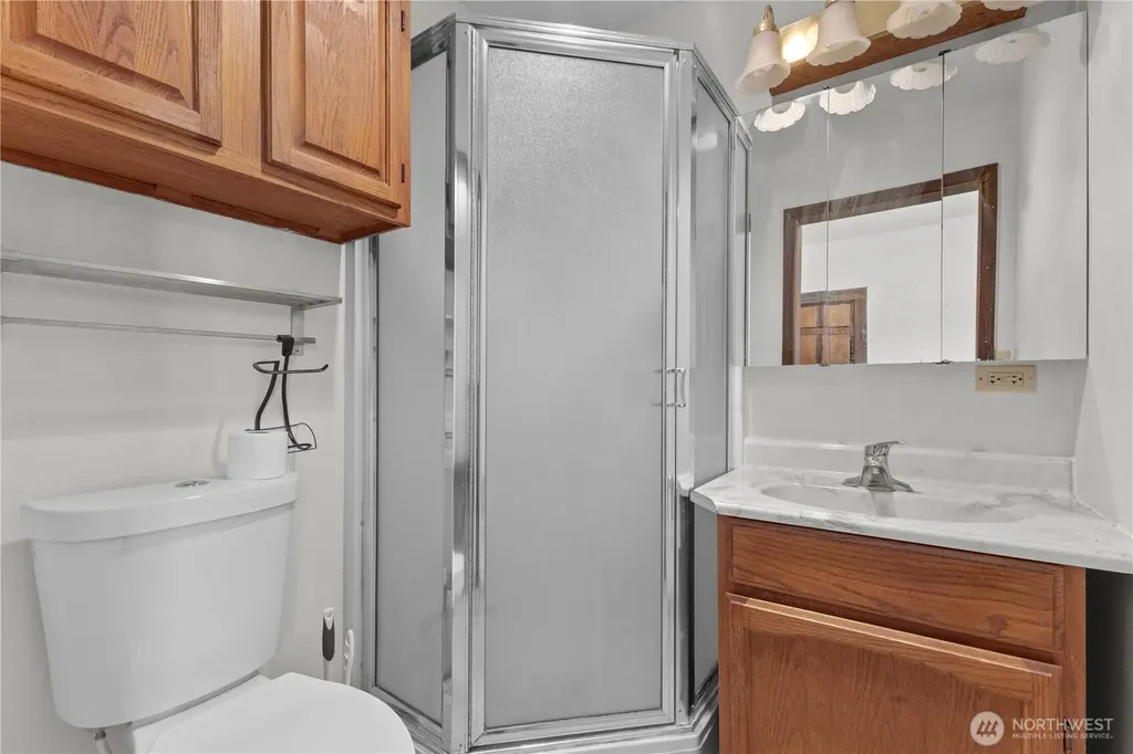 1676 Collins Road Buckley WA 98321