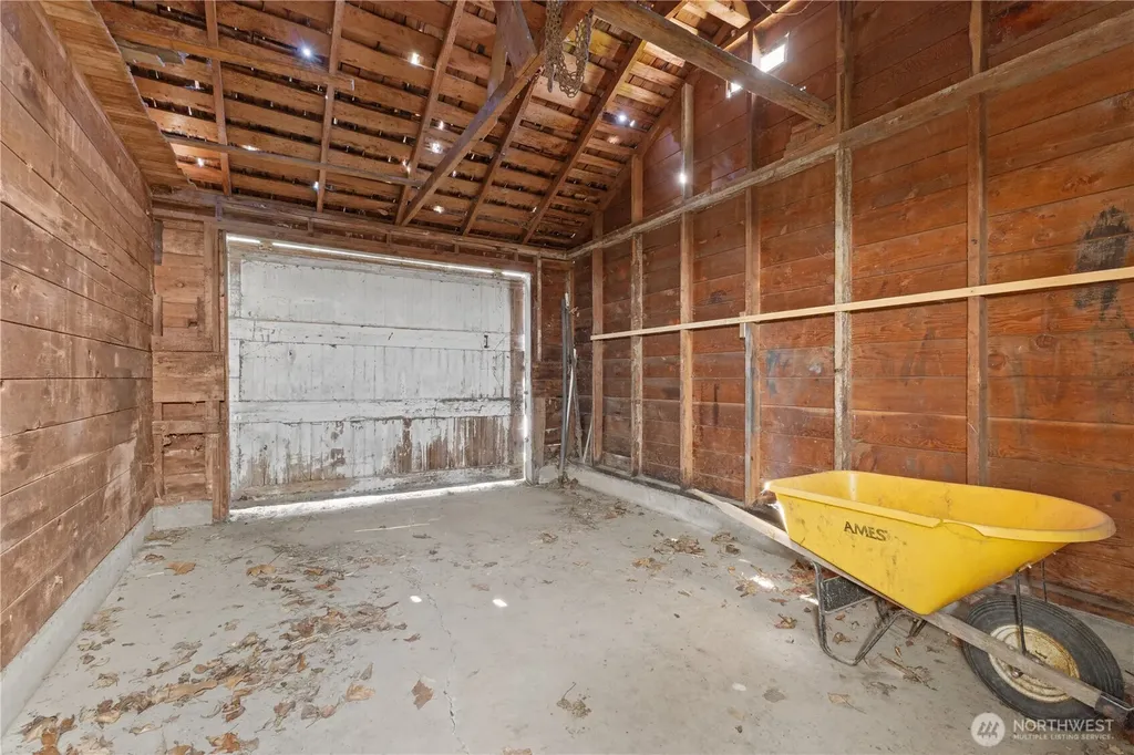 1676 Collins Road Buckley WA 98321