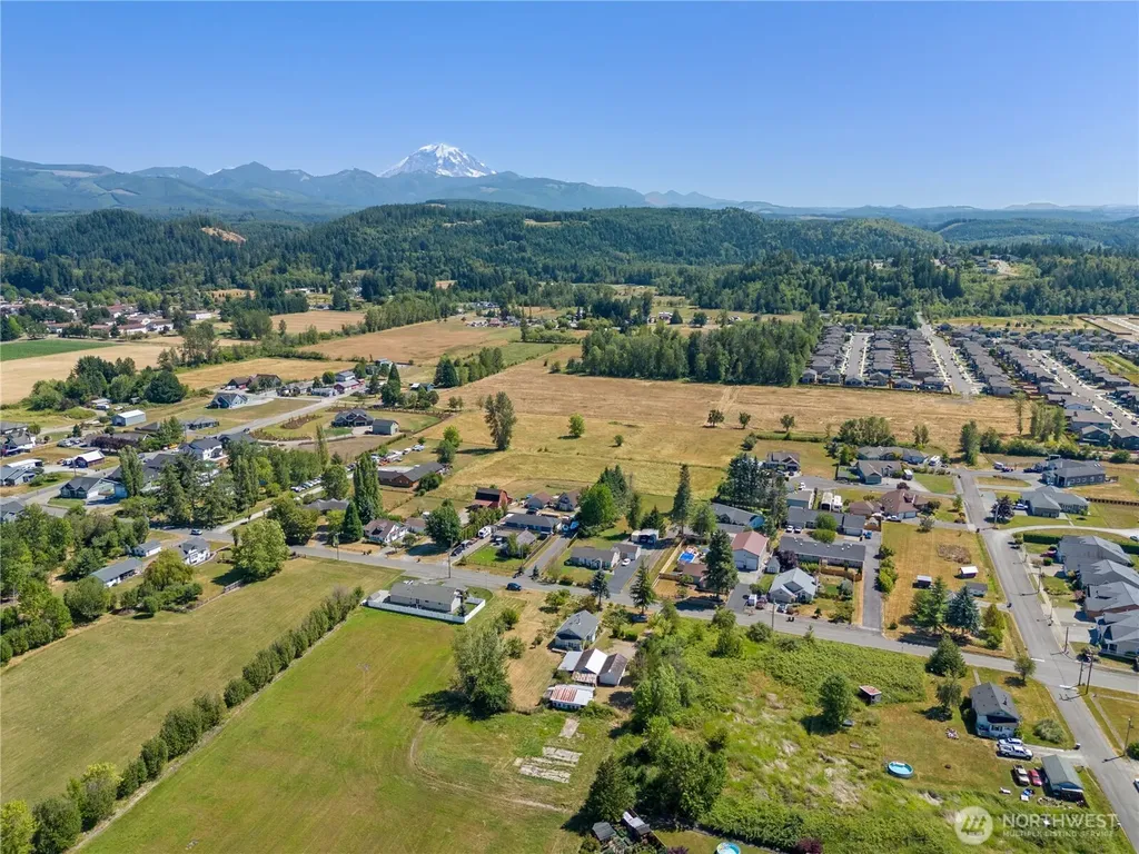 1676 Collins Road Buckley WA 98321
