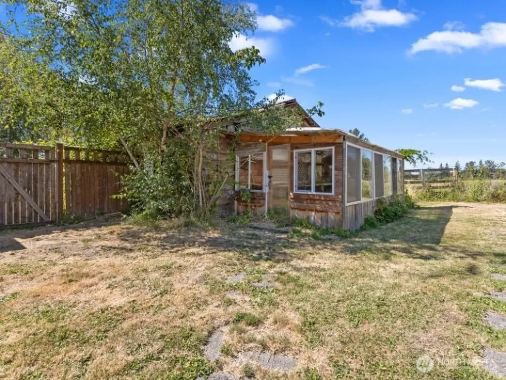 1676 Collins Road Buckley WA 98321