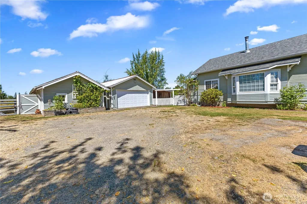 1676 Collins Road Buckley WA 98321