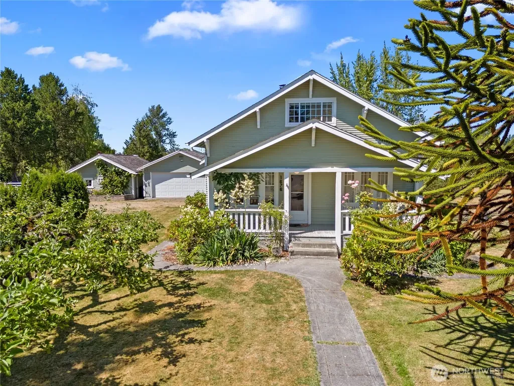 1676 Collins Road Buckley WA 98321