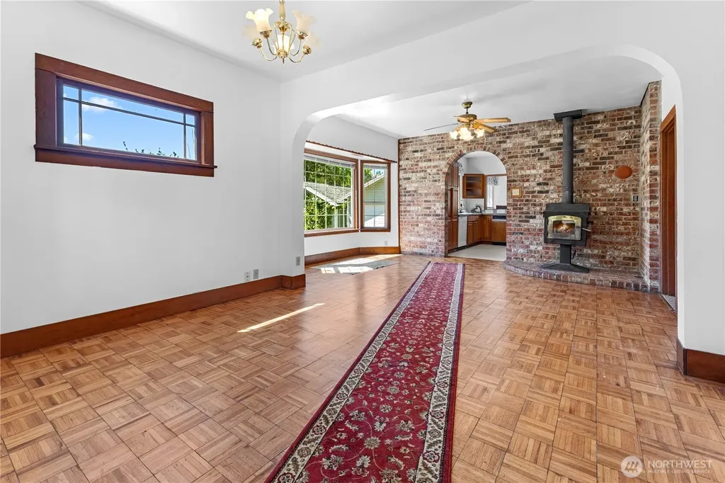 1676 Collins Road Buckley WA 98321
