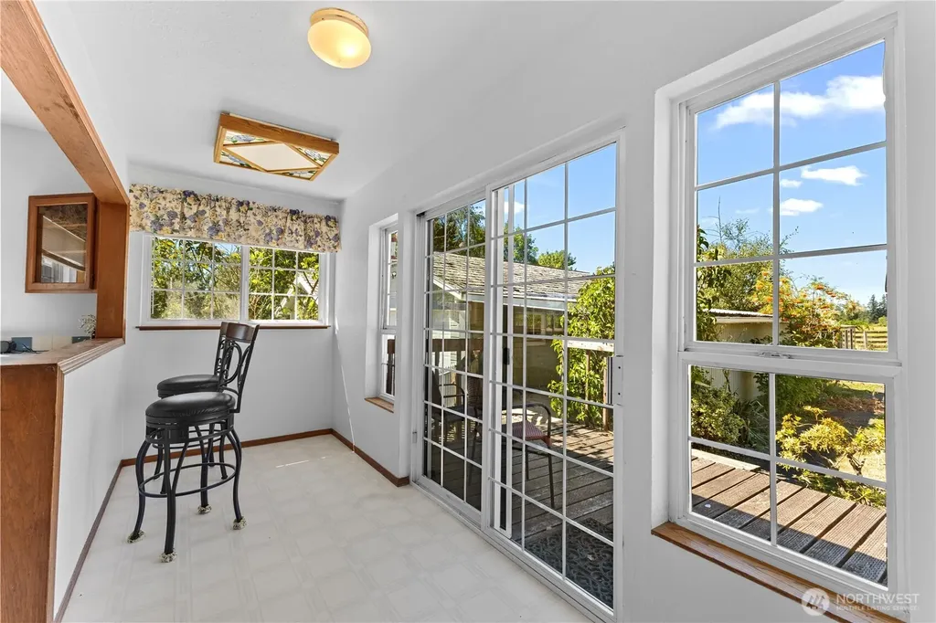 1676 Collins Road Buckley WA 98321